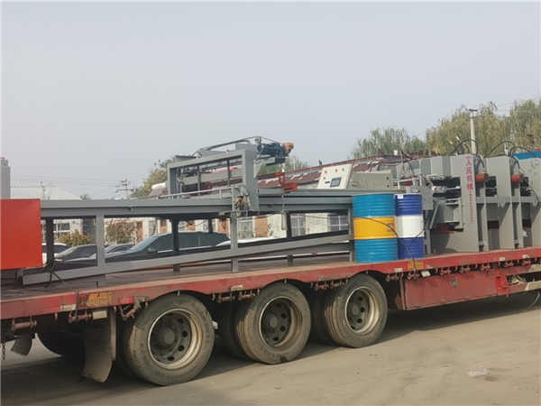 三压二大香蕉电影网